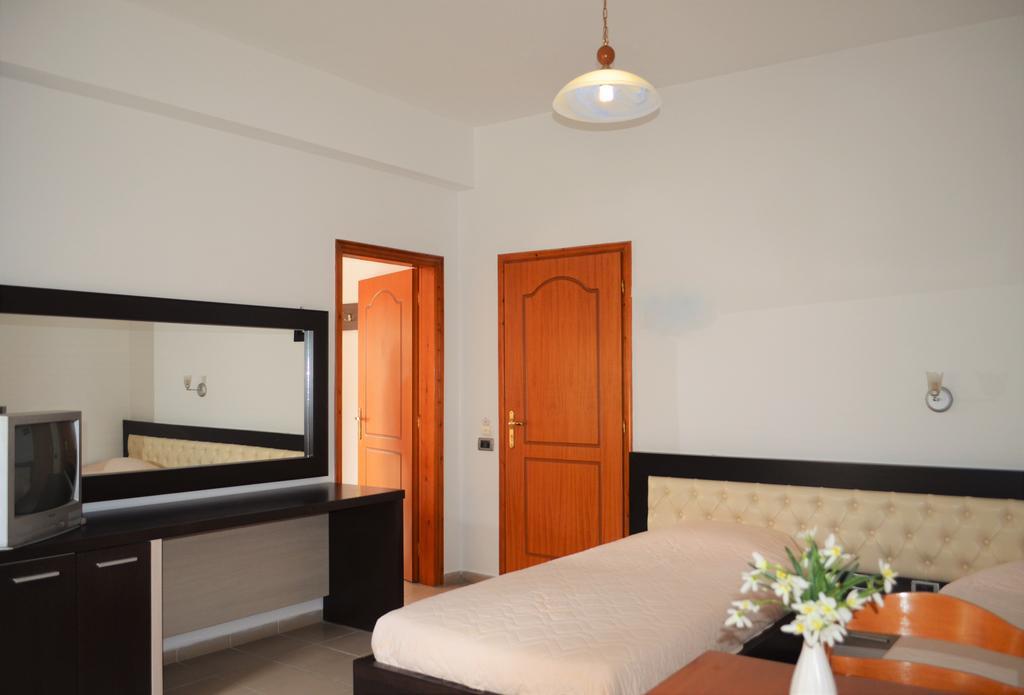 Jb Hotel *